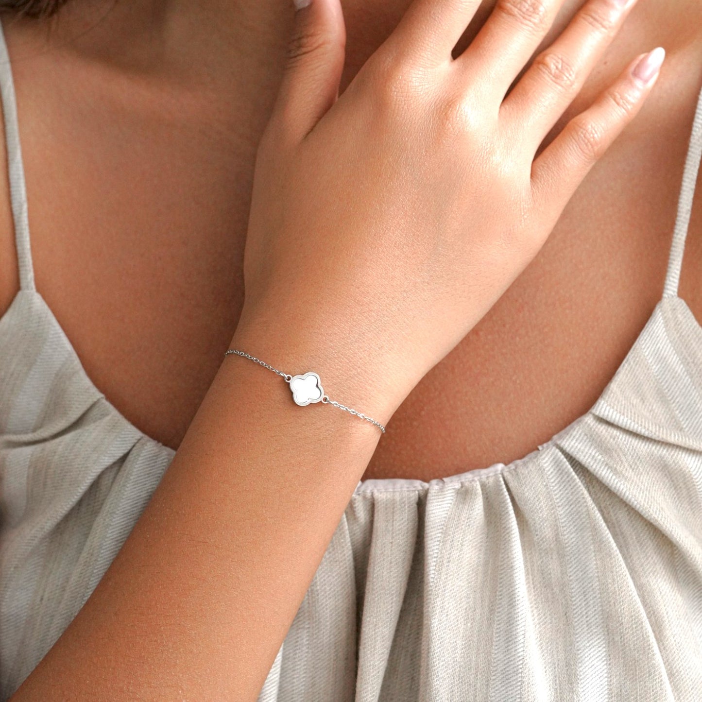 White Single Clover Bracelet — waterproof stainless steel bracelet | LAFENY